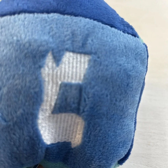 Dog Toy Red Square with Rope Blue - Picture 5 of 9